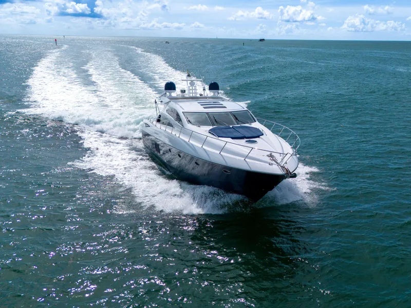 Slide: The Image of Sunseeker Predator 72 2006 - 62