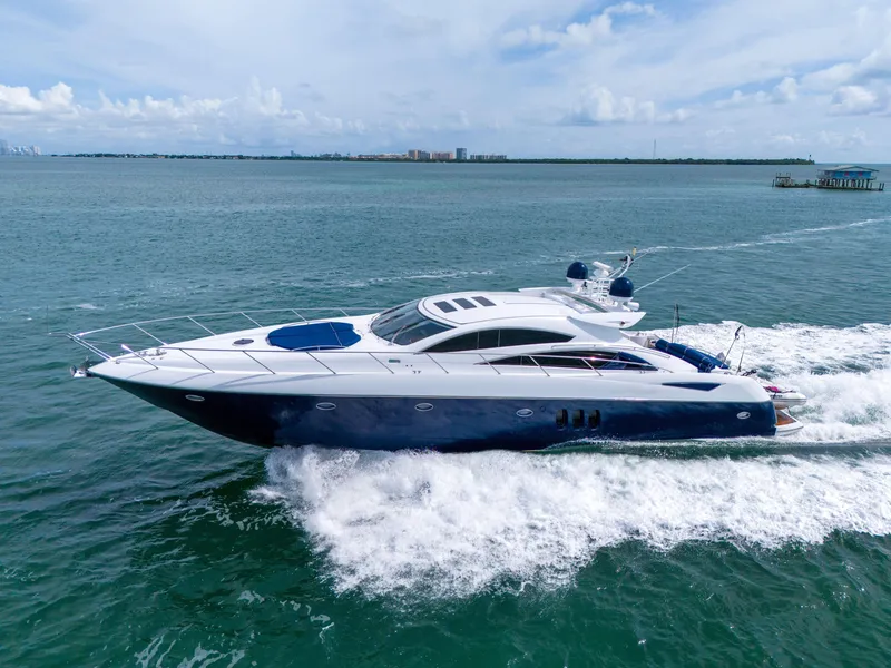 Slide: The Image of Sunseeker Predator 72 2006 - 64