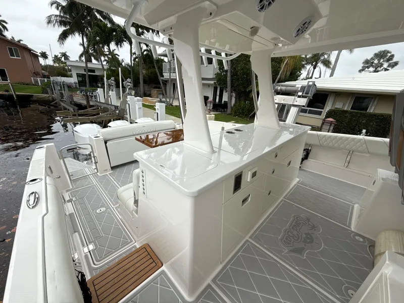Slide: The Image of 2021 Regal 38 SAV boat interior with sleek design and modern amenities. - 9
