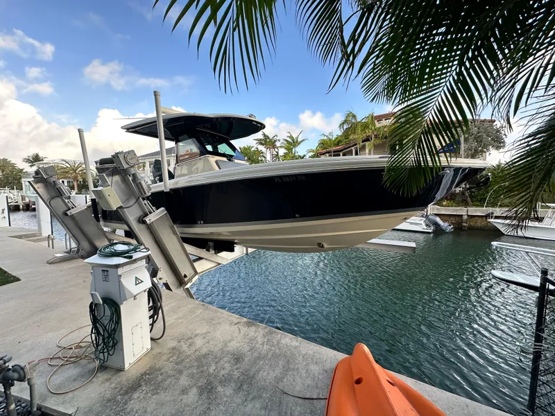 Slide: The Image of Chris-Craft Catalina 30 2023 - 11