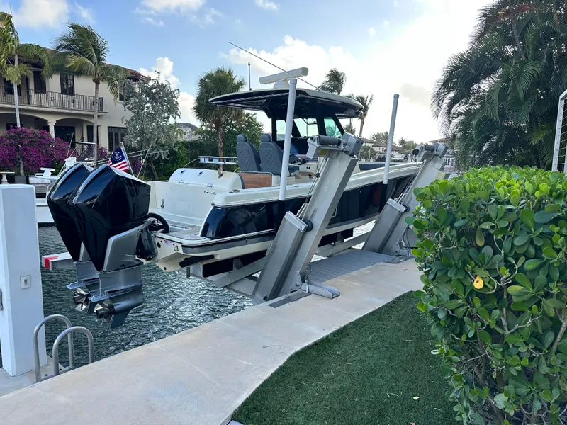 Slide: The Image of Chris-Craft Catalina 30 2023 - 2