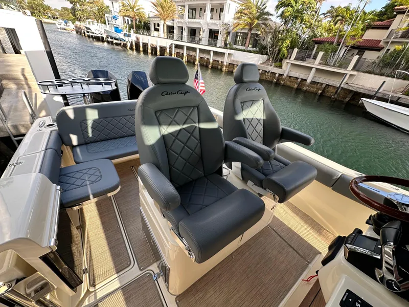 Slide: The Image of Chris-Craft Catalina 30 2023 - 5