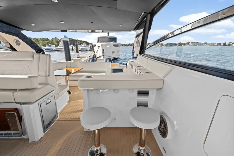 Slide: The Image of Cruisers 42 GLS OB 2025 - 14
