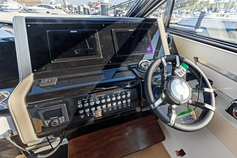 Slide: The Image of Cruisers 42 GLS OB 2025 - 21