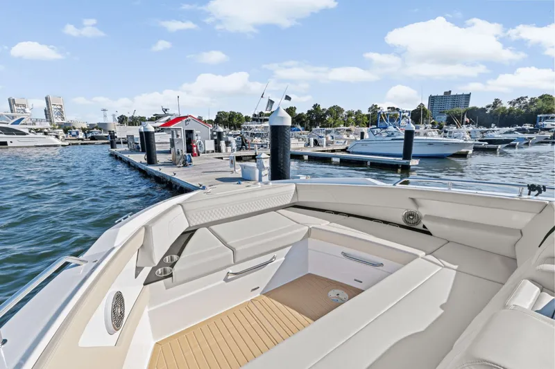 Slide: The Image of Cruisers 42 GLS OB 2025 - 29