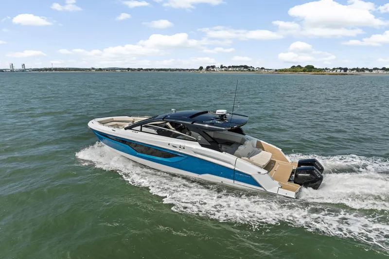 Slide: The Image of Cruisers 42 GLS OB 2025 - 36