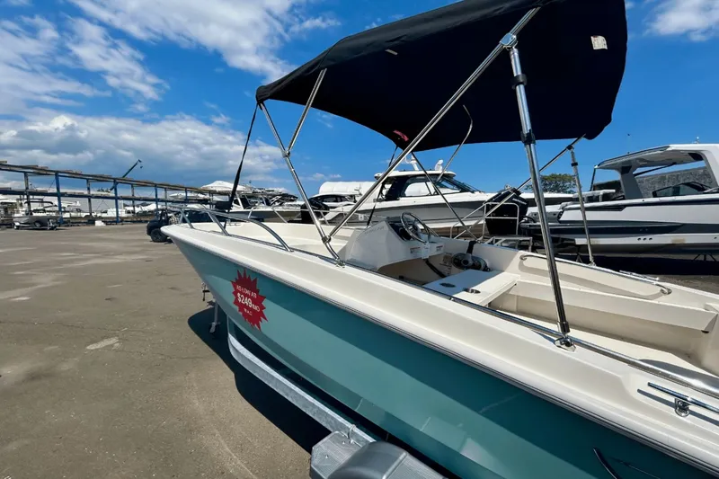 Slide: The Image of Boston Whaler 160 Super Sport 2025 - 1