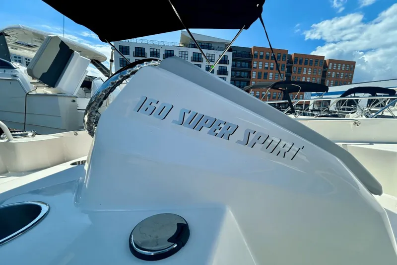 Slide: The Image of Boston Whaler 160 Super Sport 2025 - 20