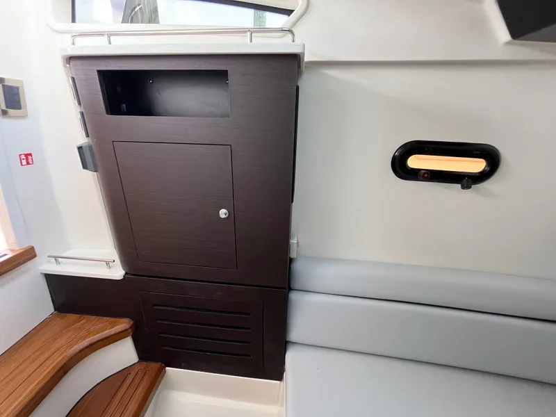 Slide: The Image of Boston Whaler 350 Realm 2026 - 38