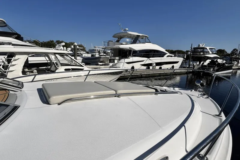 Slide: The Image of Chaparral 290 Signature 2012 - 14