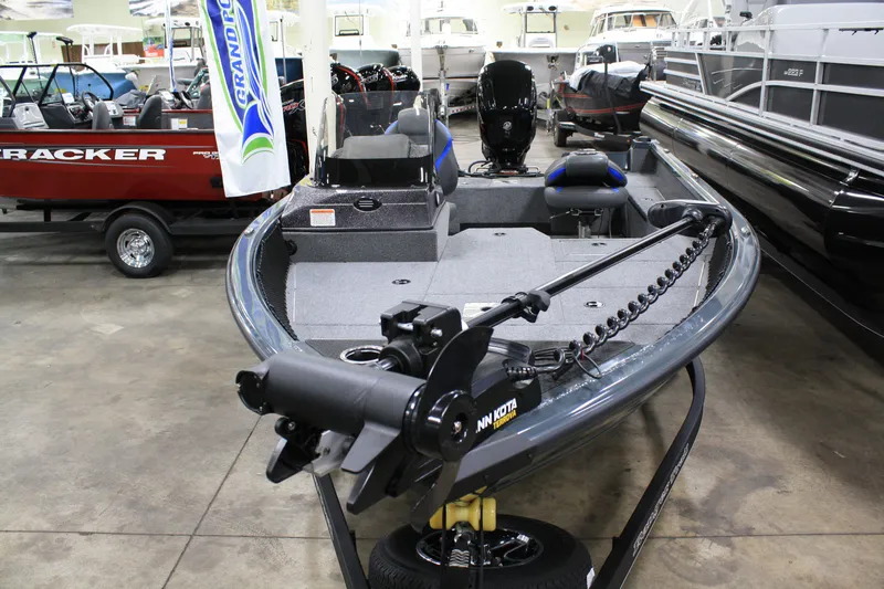 Slide: The Image of 2024 Ranger VS 1682 ANGLER SC fishing boat displayed in showroom. - 19