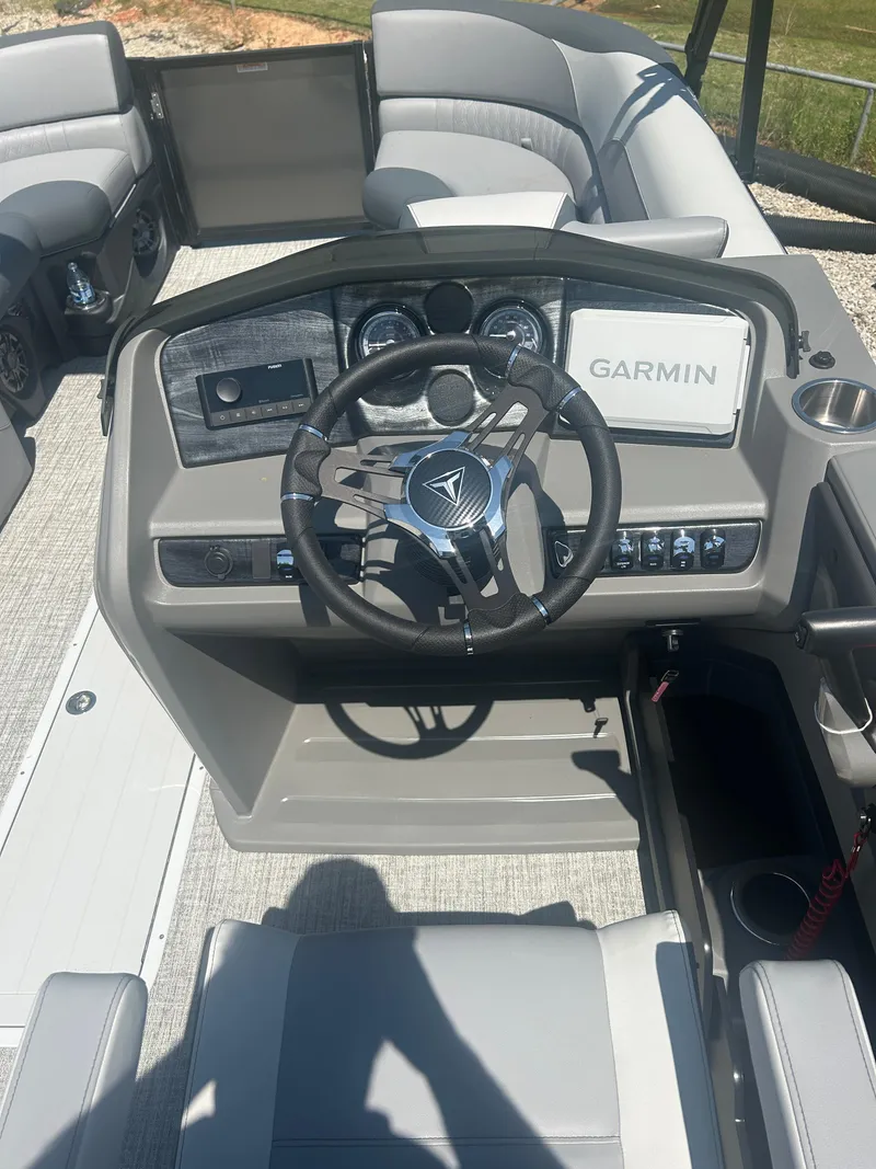 Slide: The Image of Tahoe LTZ VRB23T 2025 - 12