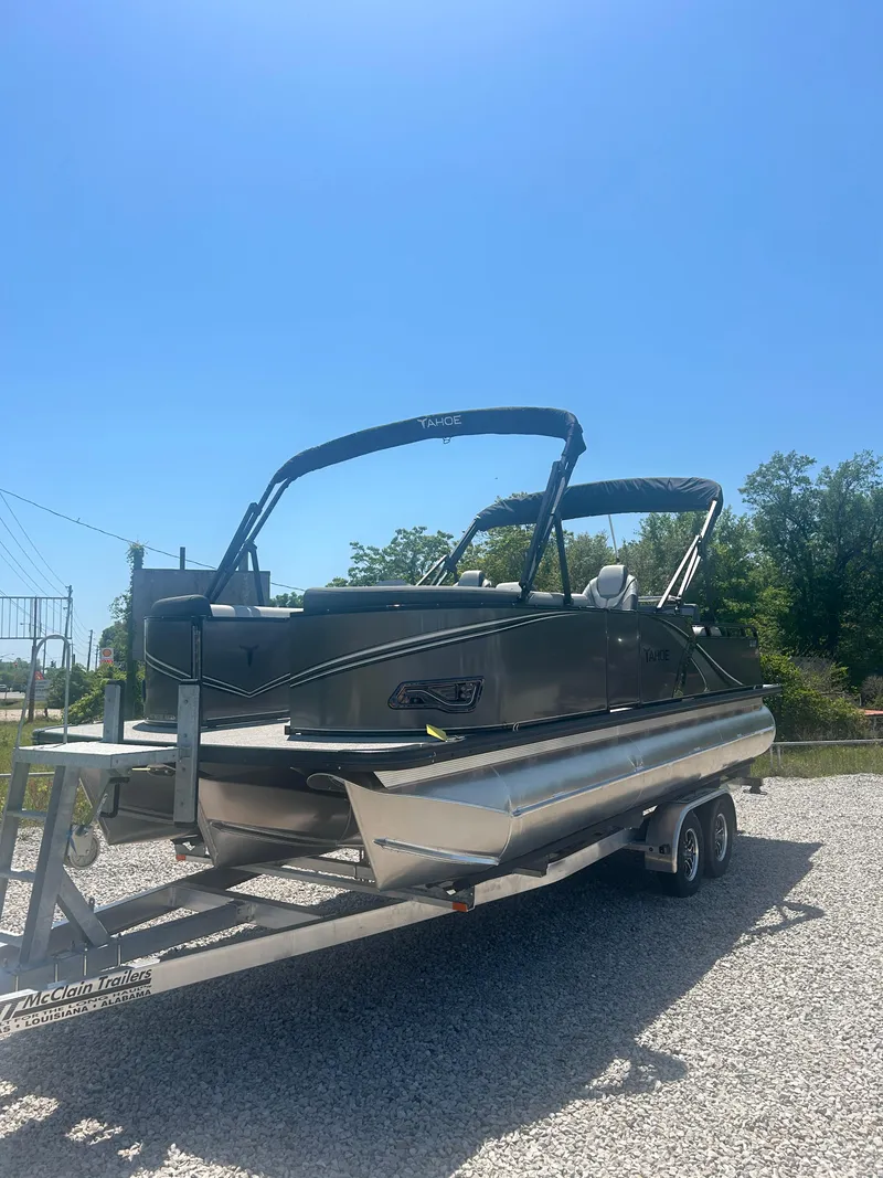 Slide: The Image of Tahoe LTZ VRB23T 2025 - 3