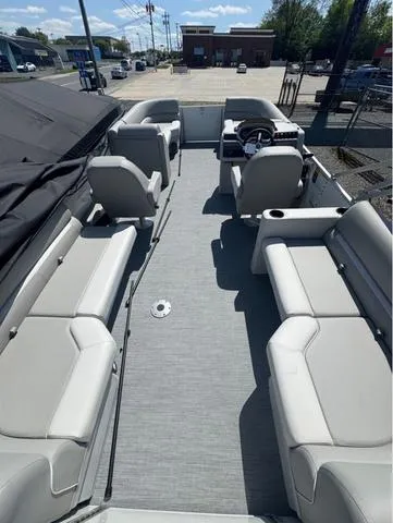 Slide: The Image of Godfrey Sweetwater 2286 SBX TriToon - 150 Suzuki 2025 - 8