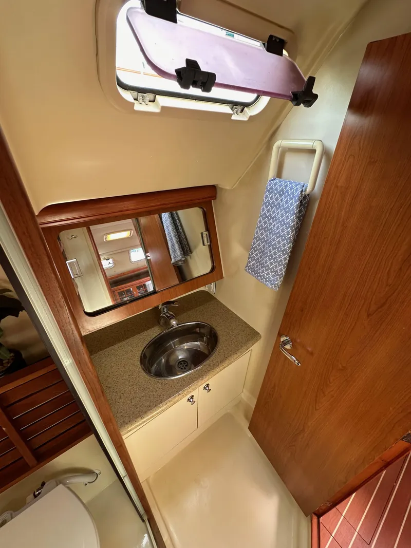 Slide: The Image of Hunter 38 2008 - 55