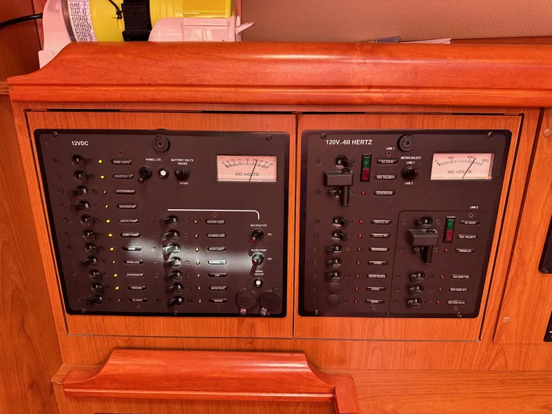 Slide: The Image of Hunter 38 2008 - 58