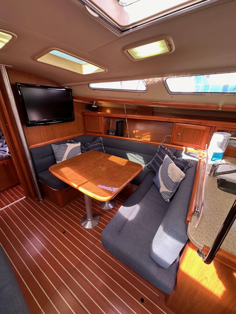 Slide: The Image of Hunter 38 2008 - 61