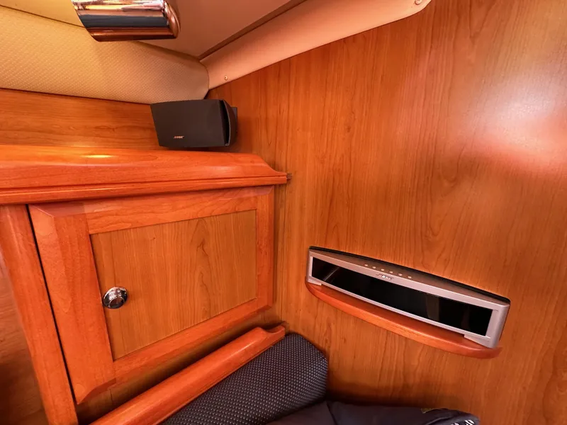 Slide: The Image of Hunter 38 2008 - 64