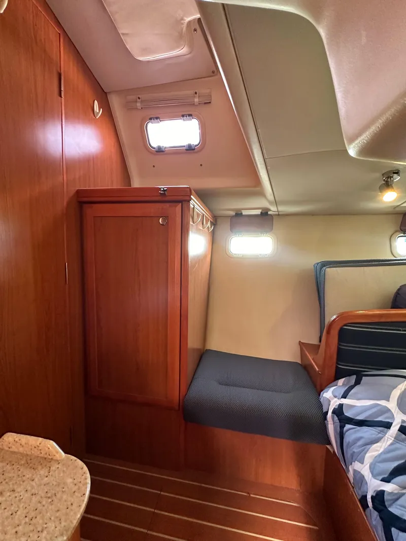 Slide: The Image of Hunter 38 2008 - 77