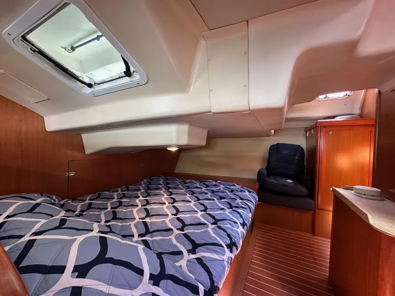 Slide: The Image of Hunter 38 2008 - 79