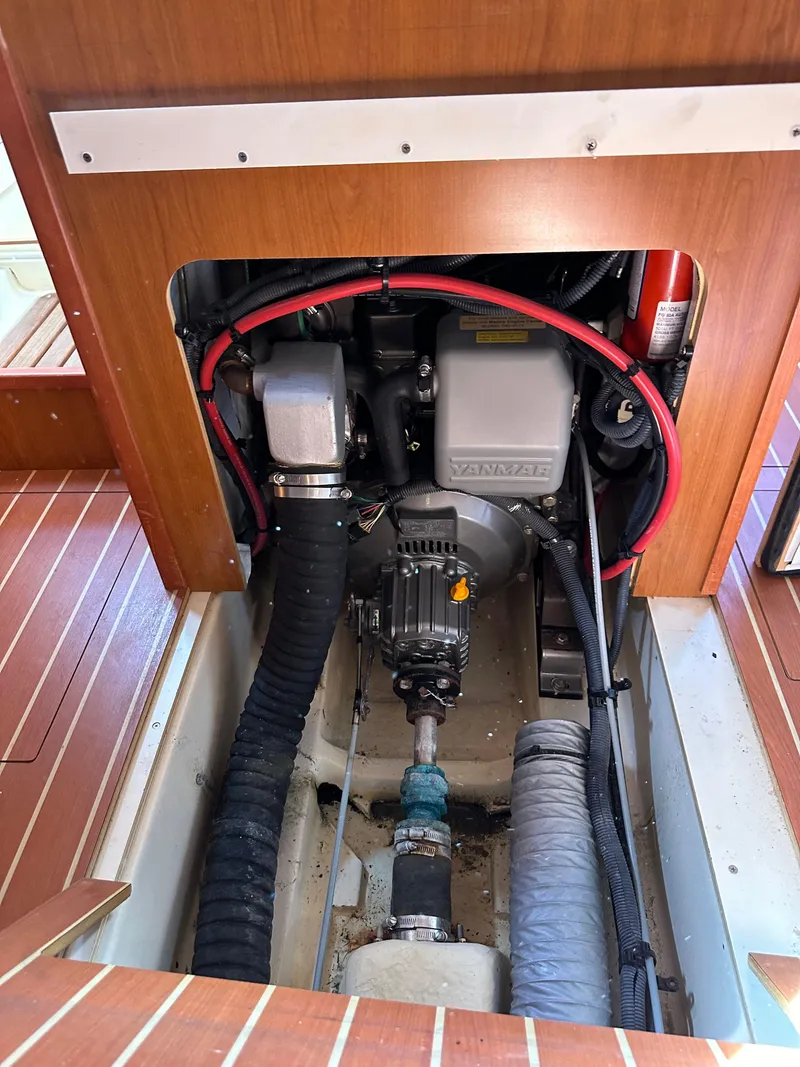 Slide: The Image of Hunter 38 2008 - 88