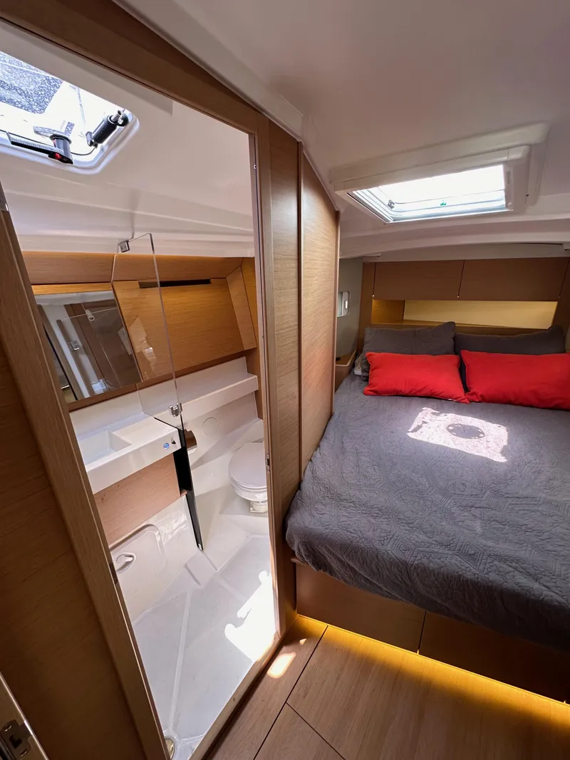 Slide: The Image of Jeanneau Sun Odyssey 410 2020 - 77