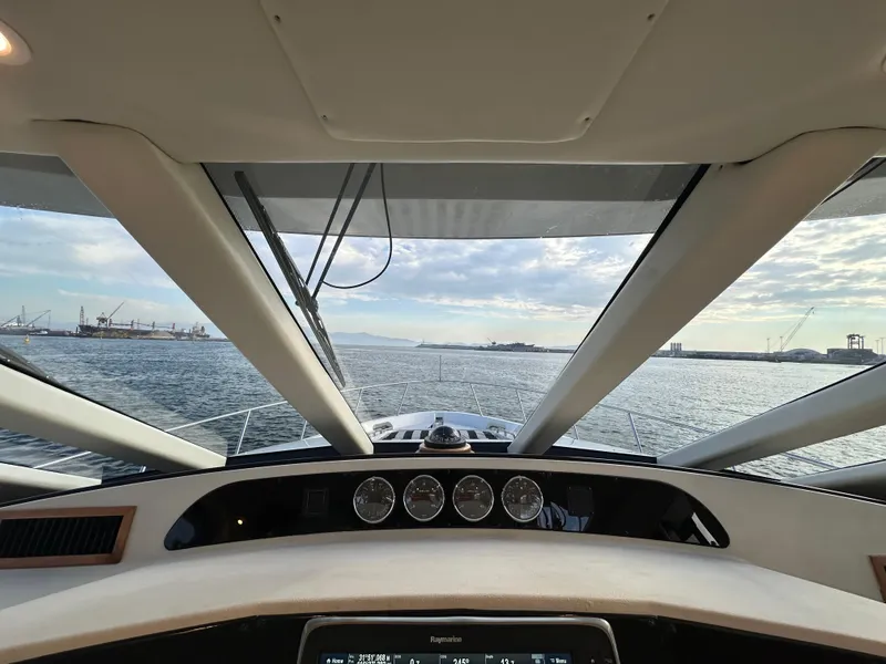 Slide: The Image of Meridian 580 Pilothouse 2004 - 56