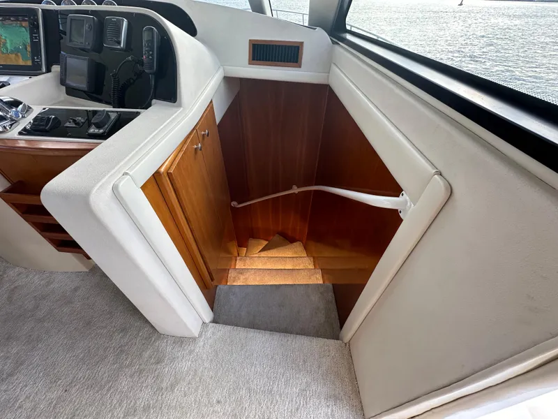 Slide: The Image of Meridian 580 Pilothouse 2004 - 58