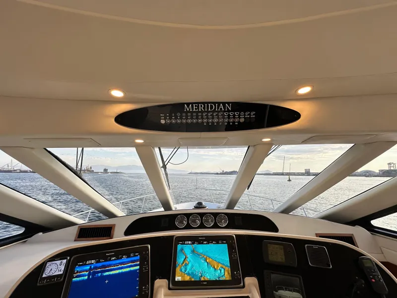 Slide: The Image of Meridian 580 Pilothouse 2004 - 59