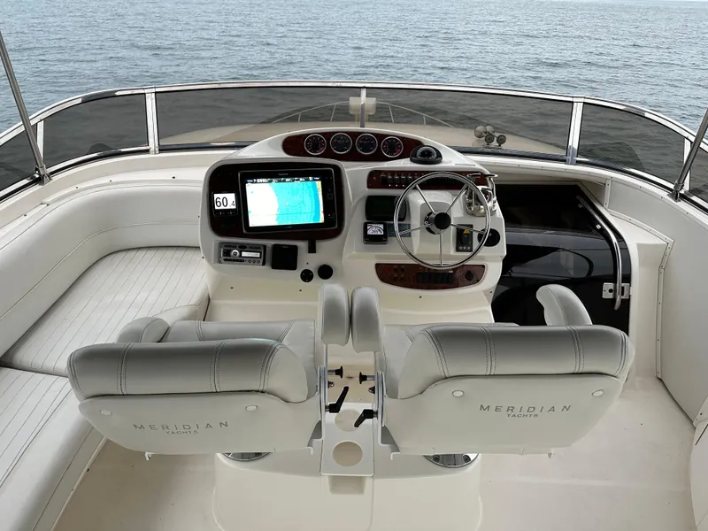Slide: The Image of Meridian 580 Pilothouse 2004 - 64