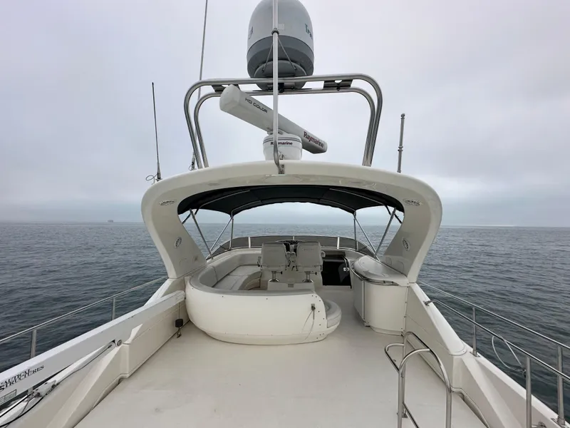 Slide: The Image of Meridian 580 Pilothouse 2004 - 68