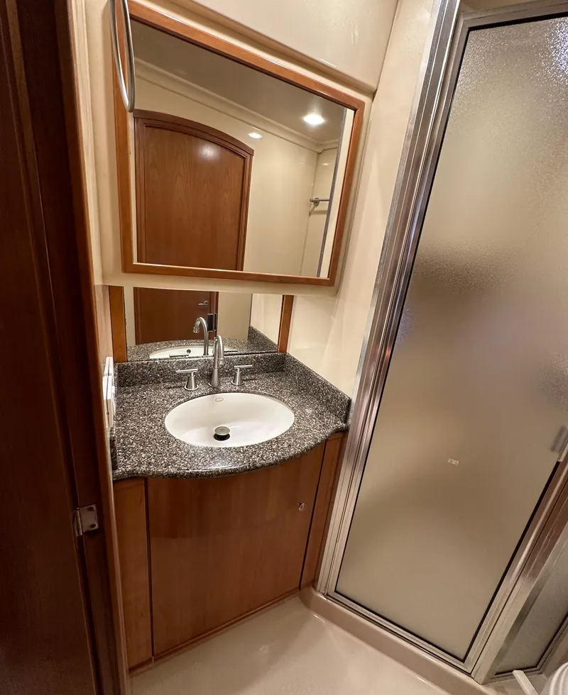 Slide: The Image of Meridian 580 Pilothouse 2004 - 89