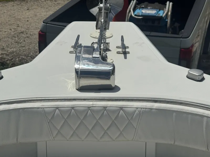 Slide: The Image of 1997 Stamas 290 Tarpon boat bow with anchor and winch system. - 34