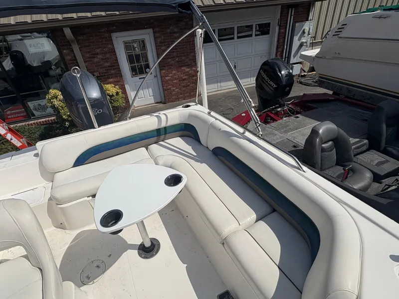 Slide: The Image of Hurricane SunDeck Sport 201 OB 2012 - 10