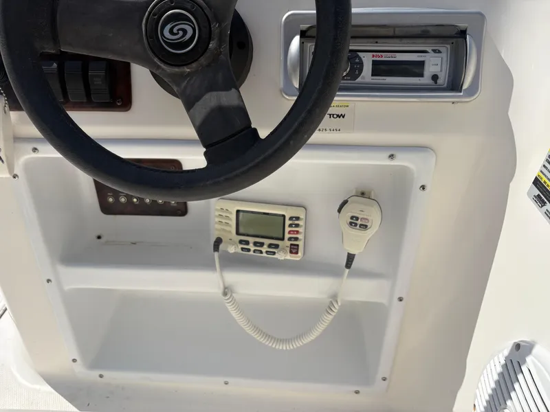 Slide: The Image of Hurricane SunDeck Sport 201 OB 2012 - 12