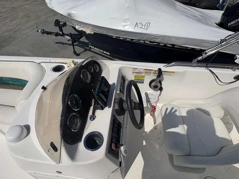 Slide: The Image of Hurricane SunDeck Sport 201 OB 2012 - 13