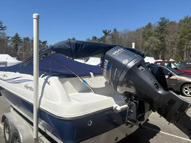 Slide: The Image of Hurricane SunDeck Sport 201 OB 2012 - 2