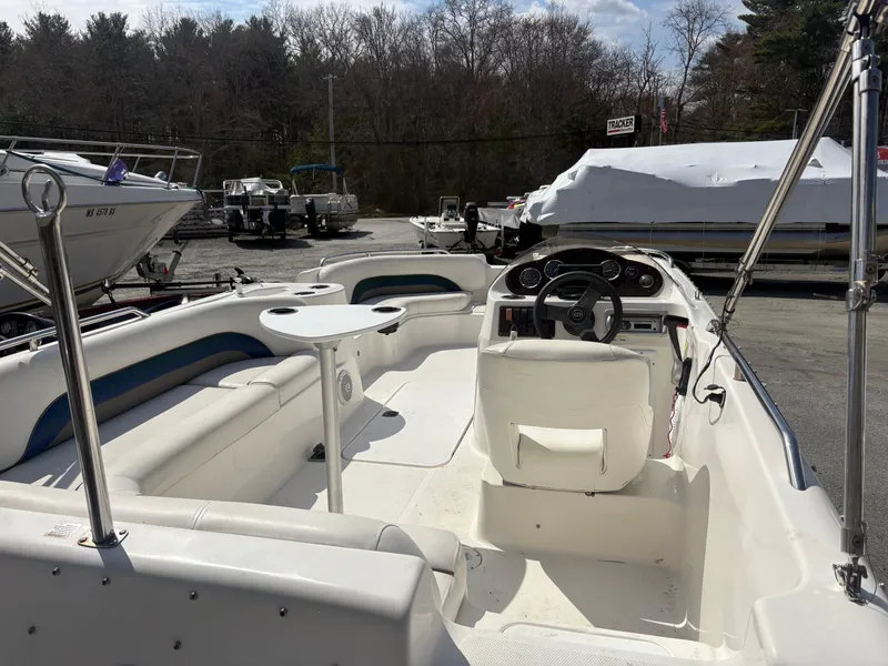 Slide: The Image of Hurricane SunDeck Sport 201 OB 2012 - 7