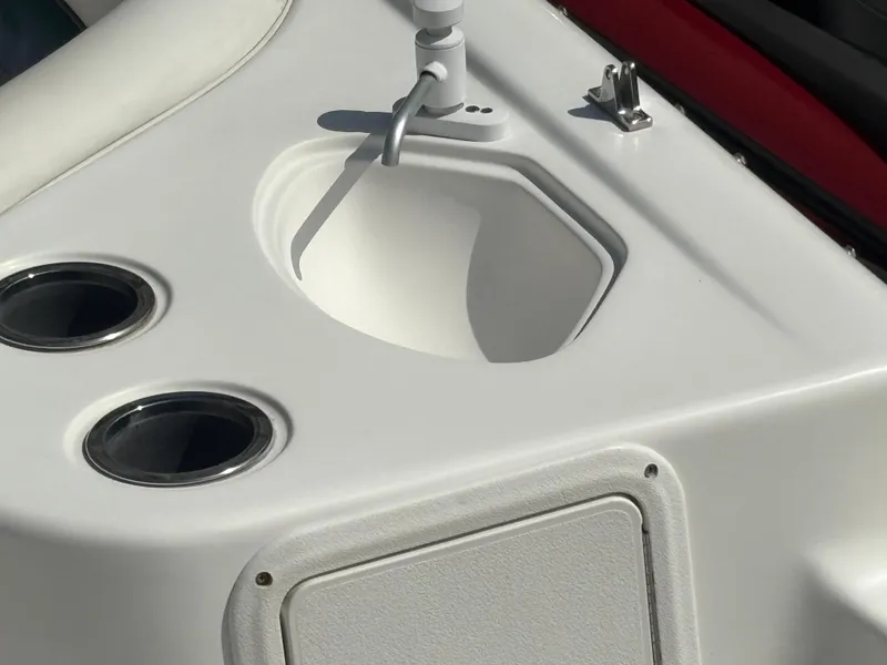 Slide: The Image of Hurricane SunDeck Sport 201 OB 2012 - 8