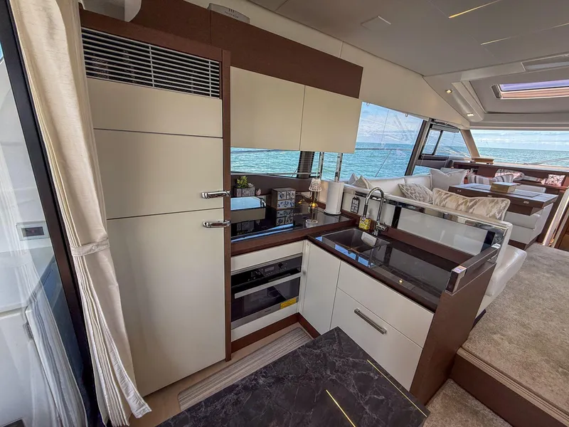 Slide: The Image of Prestige 520S 2019 - 54