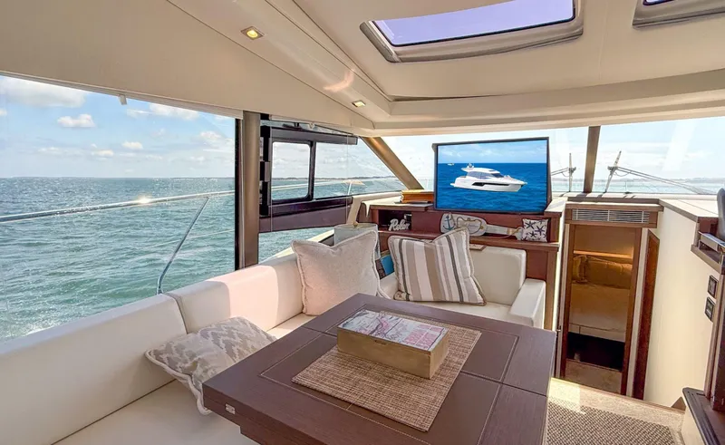 Slide: The Image of Prestige 520S 2019 - 57