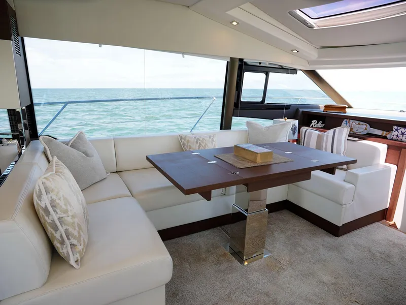 Slide: The Image of Prestige 520S 2019 - 60