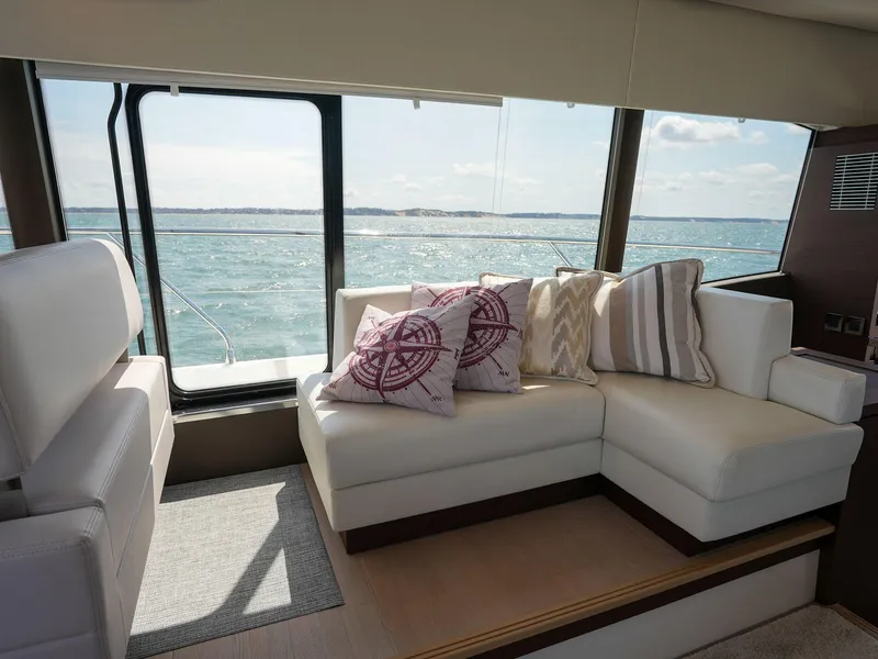 Slide: The Image of Prestige 520S 2019 - 66