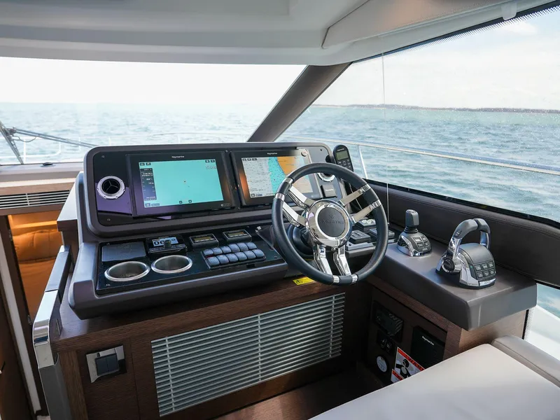 Slide: The Image of Prestige 520S 2019 - 71