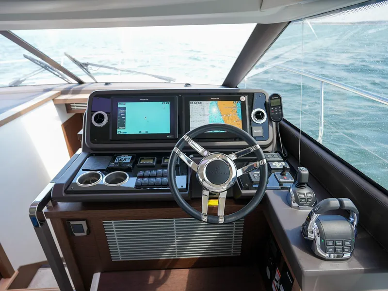 Slide: The Image of Prestige 520S 2019 - 72