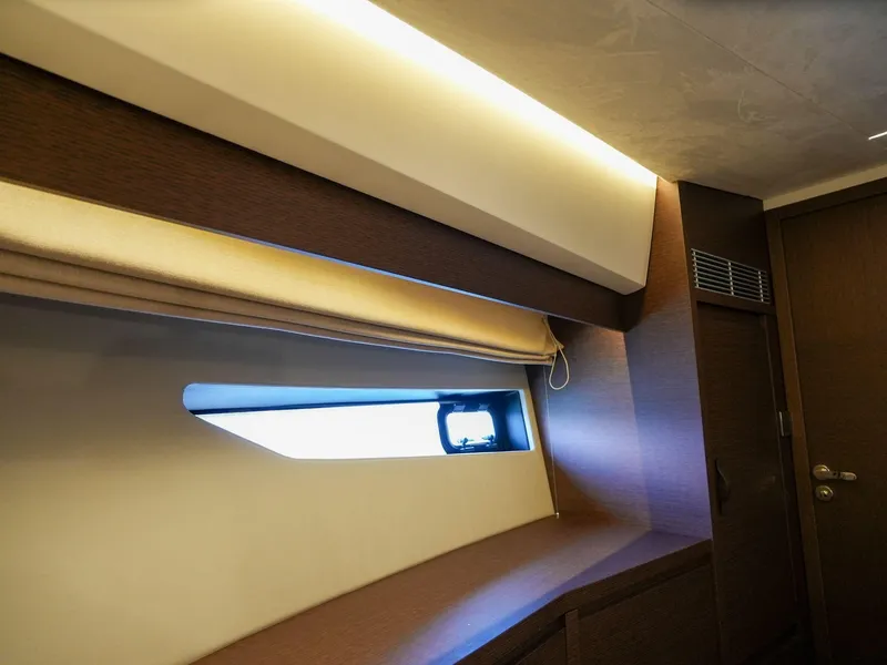 Slide: The Image of Prestige 520S 2019 - 83