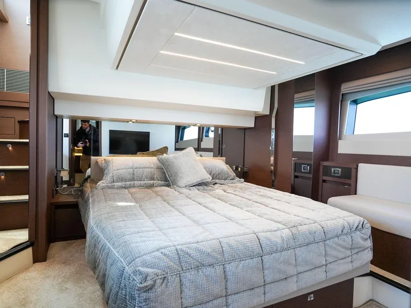 Slide: The Image of Prestige 520S 2019 - 96