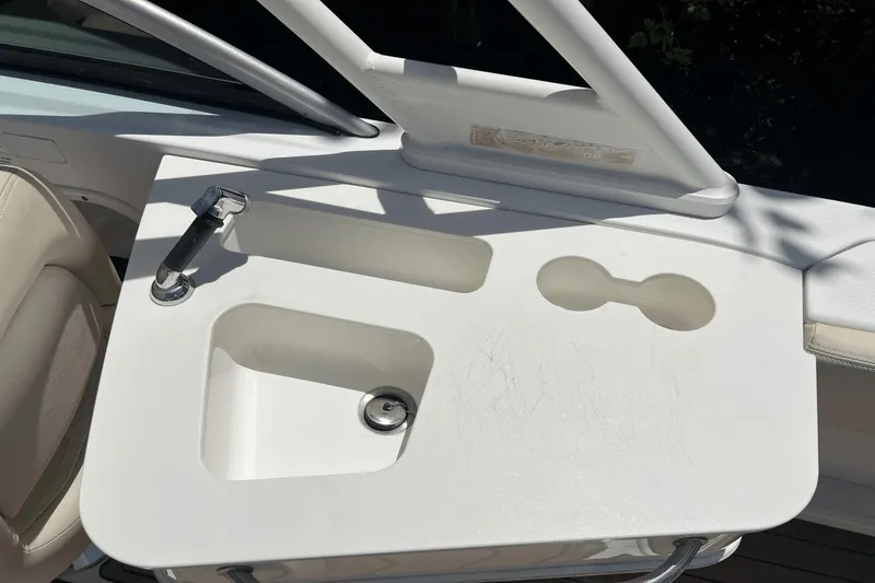 Slide: The Image of Boston Whaler 230 Vantage 2014 - 11