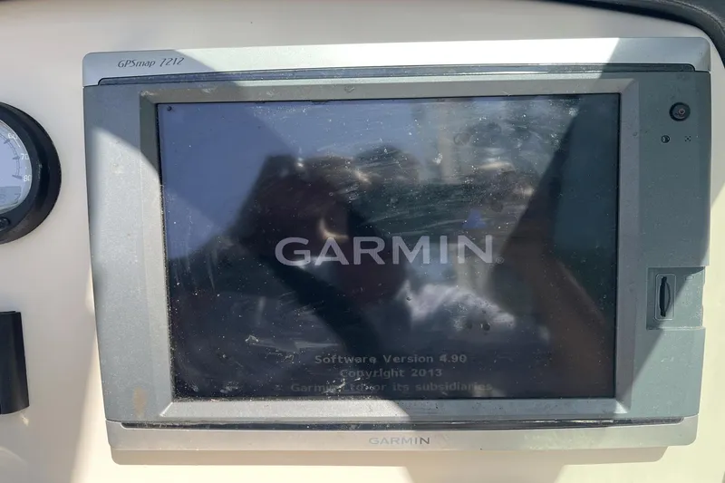 Slide: The Image of Boston Whaler 230 Vantage 2014 - 15