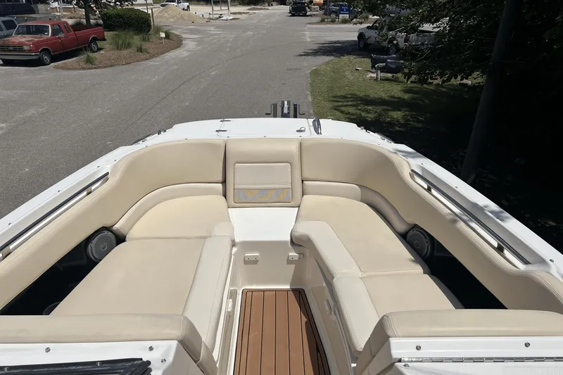 Slide: The Image of Boston Whaler 230 Vantage 2014 - 16